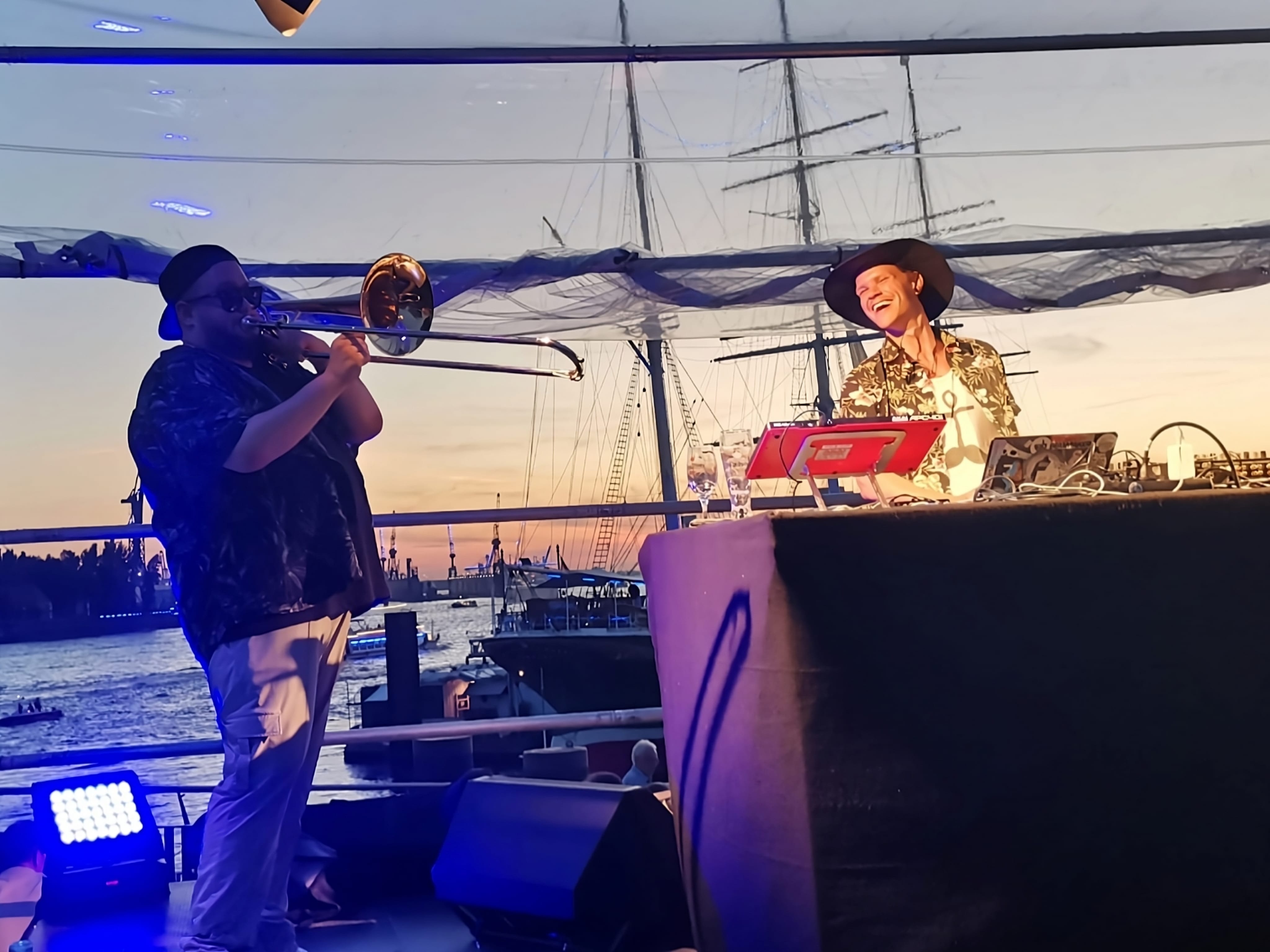 Electro swing DJ set with live trombone accompaniment in hamburg